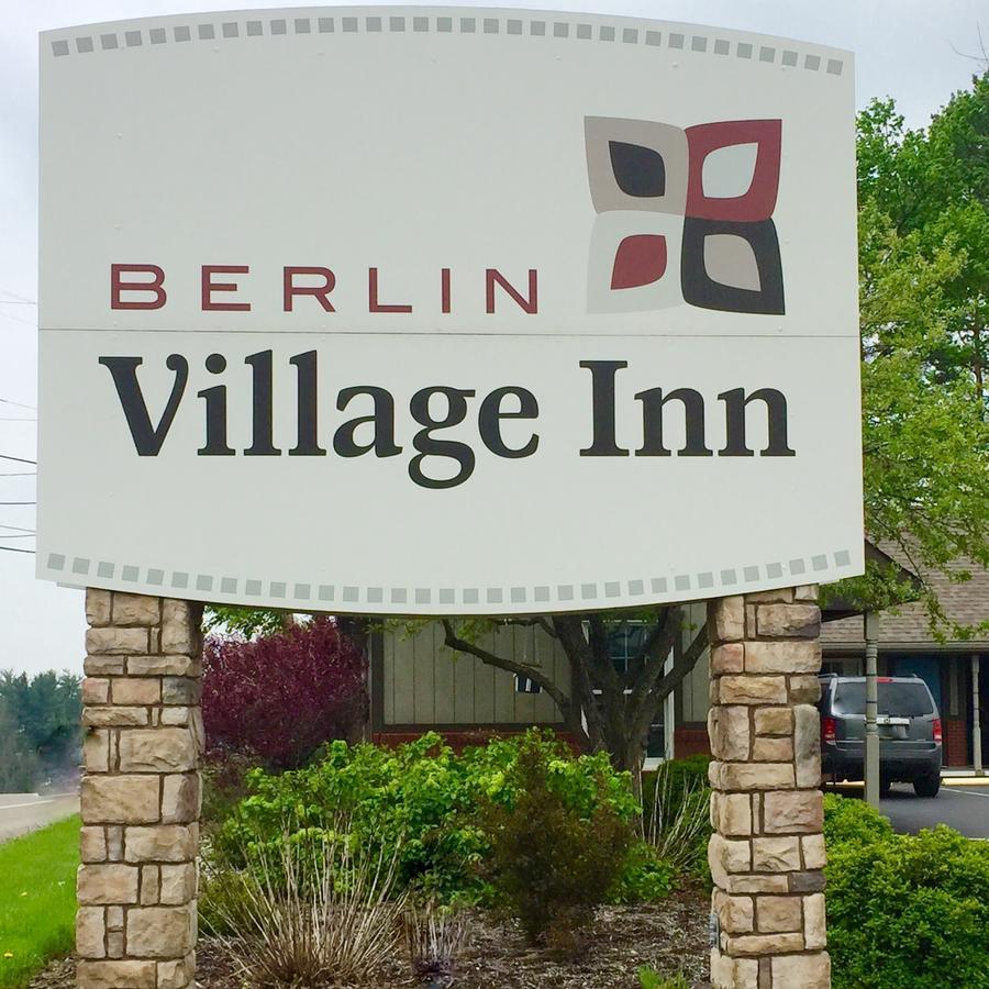 Berlin Village Inn ภายนอก รูปภาพ